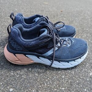 Hoka One One (Wide) Women's Gaviota 2 Running shoes (Used)